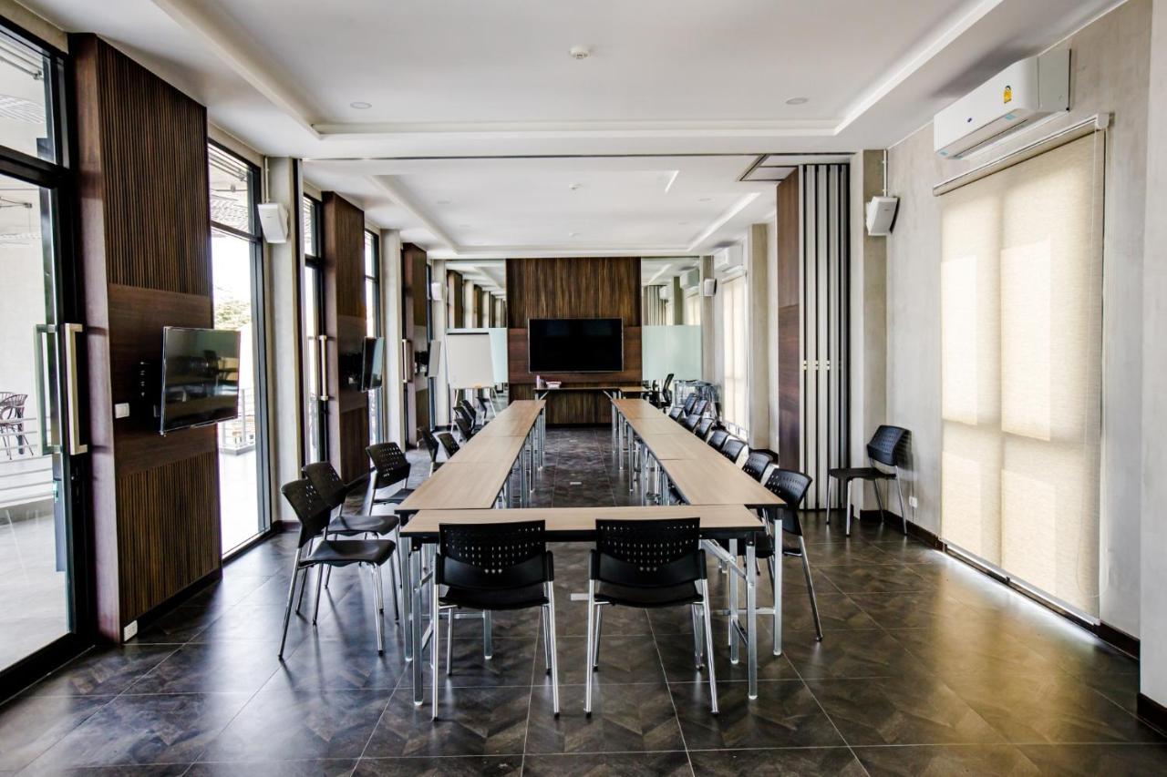 Le Lert Hotel Ratchaburi Dış mekan fotoğraf