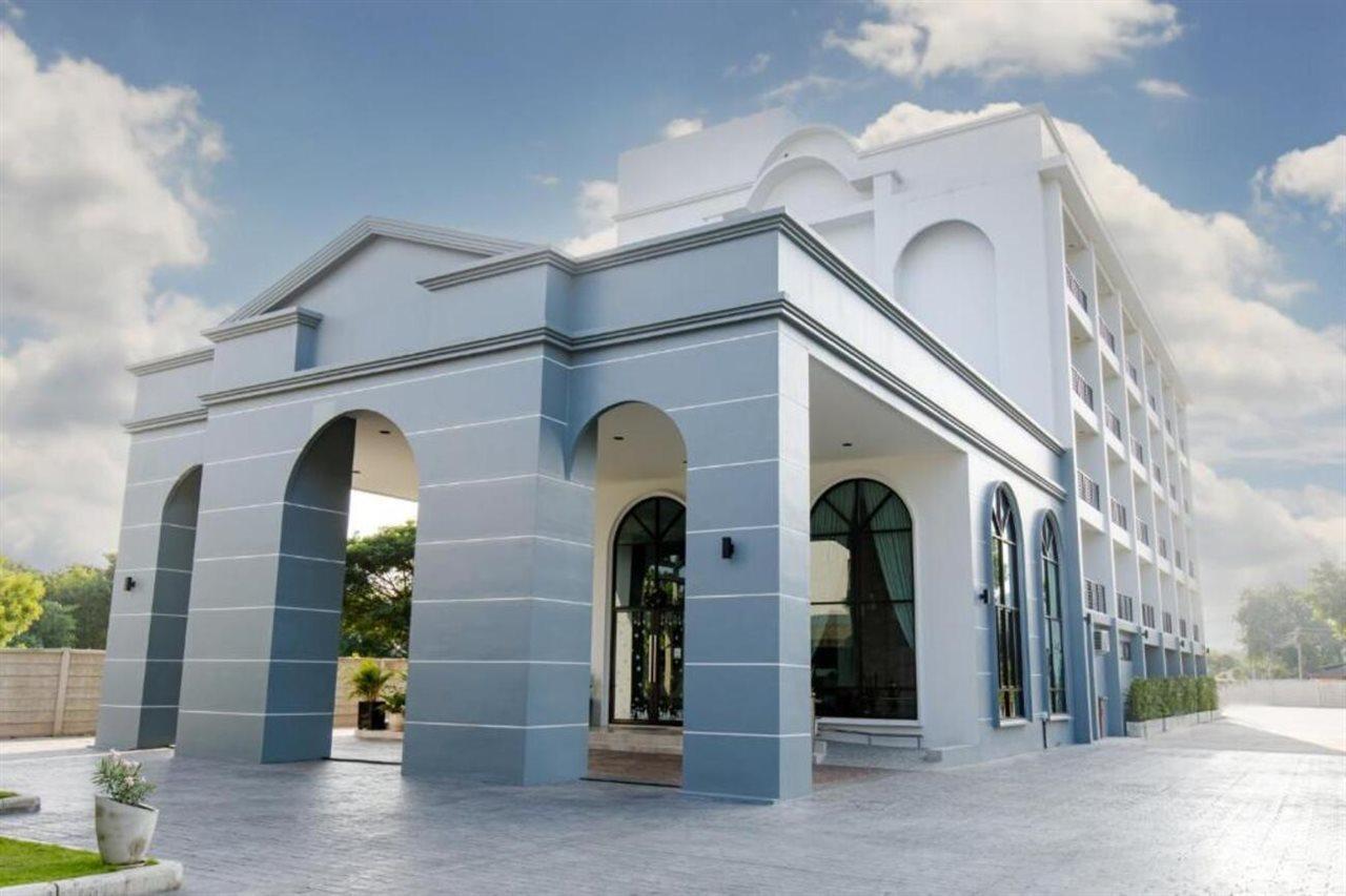 Le Lert Hotel Ratchaburi Dış mekan fotoğraf