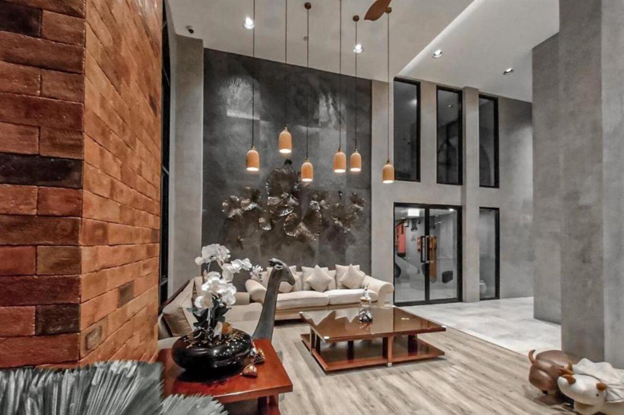 Le Lert Hotel Ratchaburi Dış mekan fotoğraf
