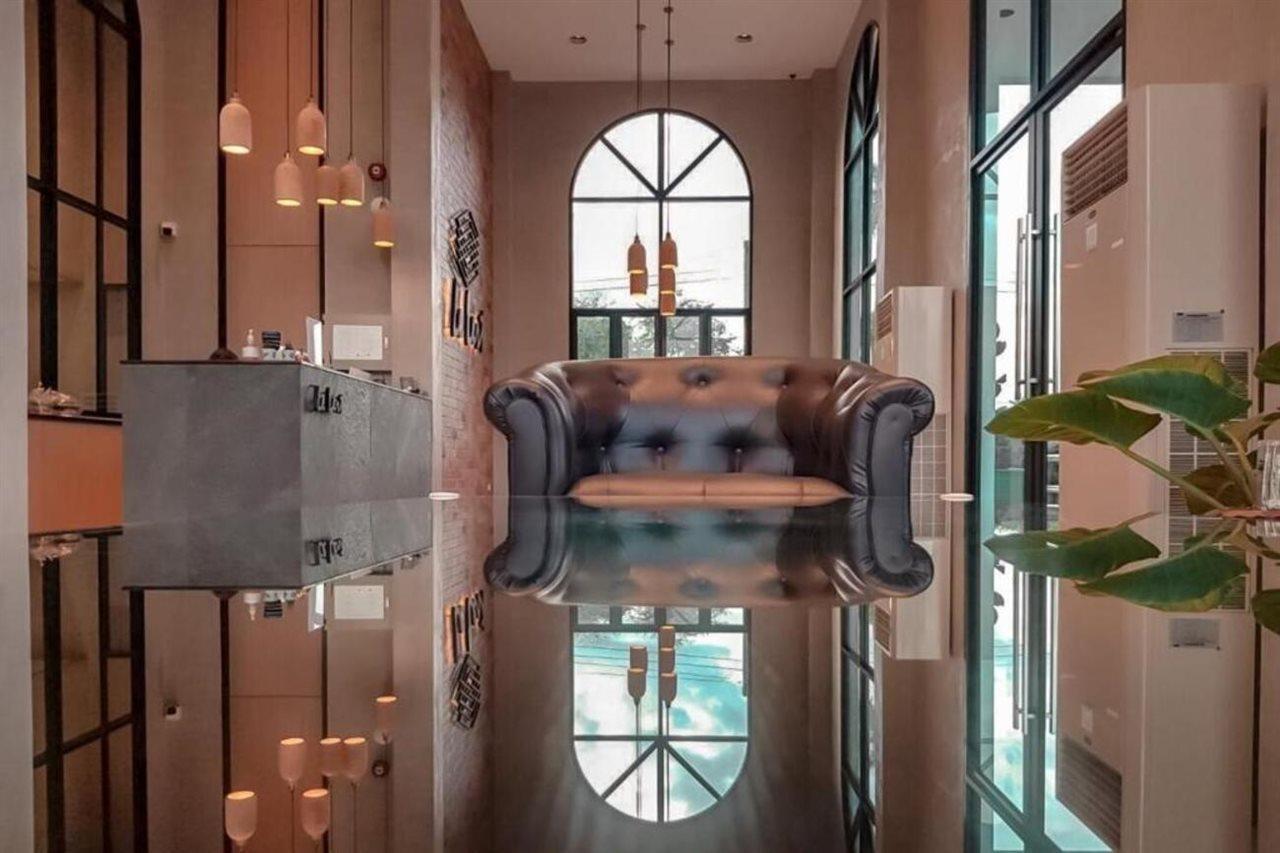 Le Lert Hotel Ratchaburi Dış mekan fotoğraf